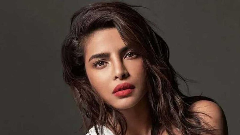 প্রিয়াঙ্কা একের পর এক ফ্ল্যাট বিক্রি করছেন কেন?