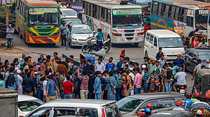শাহবাগে ভোগান্তি আছেই
