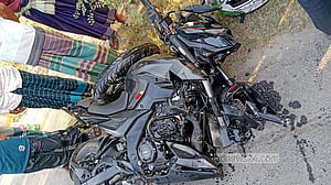 রাজবাড়ীতে বাস চাপায় বাইক আরোহী আইনজীবীর মৃত্যু