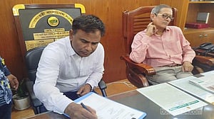 ইডির চেয়ার দখল, বাধ্যতামূলক অবসরের চিঠি পেলেন বিএমডিএ প্রকৌশলী
