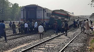 রাজশাহীতে পদ্মা ও বাংলাবান্ধা ট্রেনের মধ্যে সংঘর্ষ