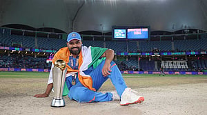 ওয়ানডে থেকে অবসর নিচ্ছেন না রোহিত