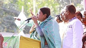 কাজীপুর বিএনপির কমিটিকে ‘পকেট কমিটি’ বলে রোষের মুখে কনকচাঁপা