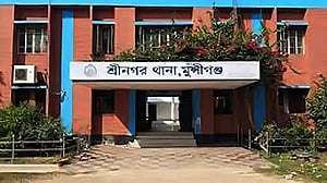 মুন্সীগঞ্জে চেয়ারে বাঁধা ছিল নিরাপত্তা কর্মীর গলাকাটা লাশ