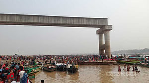 পুণ্যার্থী কম সুনামগঞ্জে মহাবারুণী স্নানে, হচ্ছে না শাহ আরেফিনের ওরশ