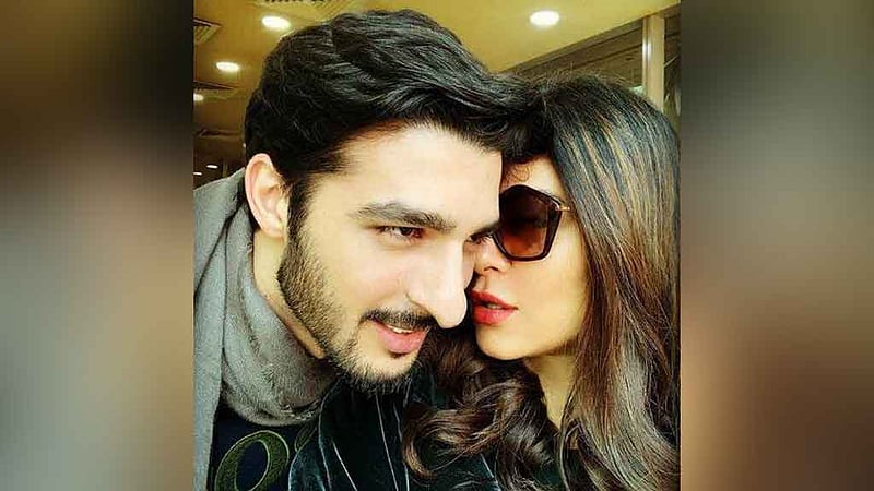 বিচ্ছেদের পরেও সুস্মিতার সঙ্গেই দেখা যায় কেন? কারণ জানালেন রোহমান শল