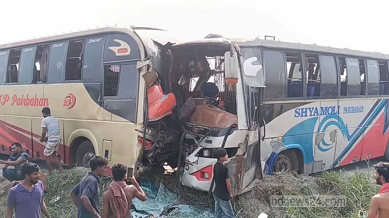 টাঙ্গাইলে দুই বাসের মুখোমুখি সংঘর্ষে আহত ৪০