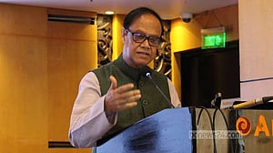টাকা পাচার হওয়ায় আমানত প্রবৃদ্ধি কম: গভর্নর