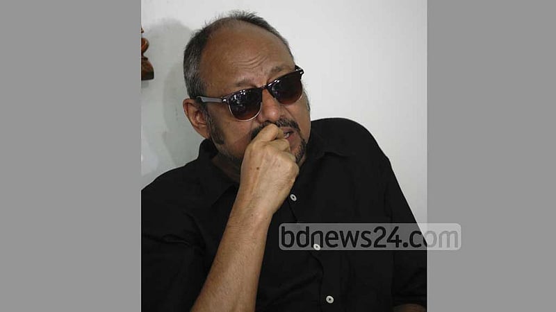 সাড়ে চার দশকের ফিল্মি ক্যারিয়ার, বাণিজ্যিক সিনেমা মাত্র একটি