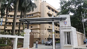অবৈধ সম্পদ: স্ত্রীসহ পাসপোর্ট পরিচালকের বিরুদ্ধে মামলা