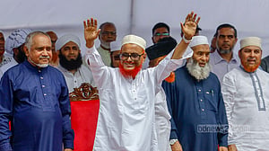 ‘মুক্ত-স্বাধীন’ আজহার সংবর্ধনা নিলেন শাহবাগে, ‘জুলাই বিপ্লবীদের’ দিলেন ধন্যবাদ