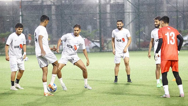 দেশের মাটিতে প্রথম অনুশীলনে ফাহামিদুল