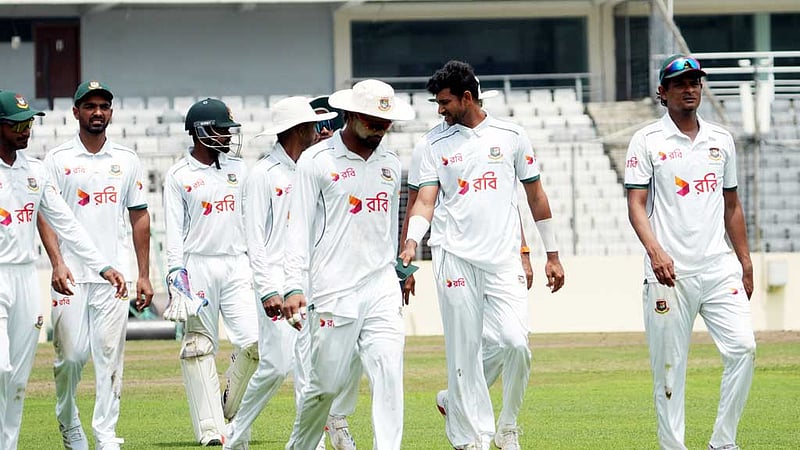 নাঈমের ৪ উইকেটের পর সোহানদের ড্র