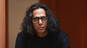 ভবনে আগুন, আতঙ্কিত বাপ্পার পরিবার