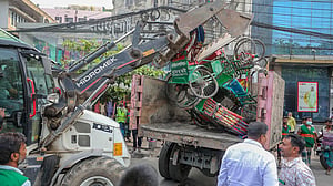 ব্যাটারি রিকশার কারখানা ও চার্জিং পয়েন্ট বন্ধ করা হবে: ডিএনসিসি প্রশাসক