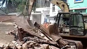 ব্রাহ্মণবাড়িয়ায় অবৈধ স্থাপনা গুঁড়িয়ে বক্ষব্যাধি হাসপাতালের জায়গা উদ্ধার