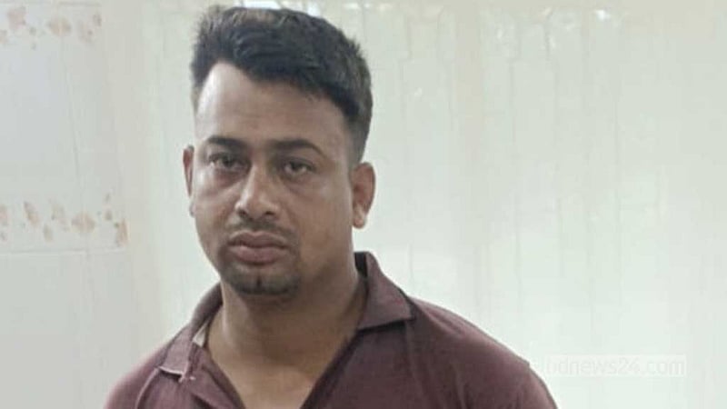 যশোরে ‘এক কোটি ২০ লাখ টাকার সোনার বারসহ’ যুবক আটক