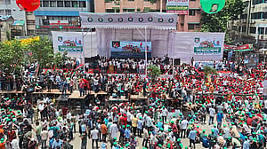 নয়া পল্টনে ‘তারুণ্যের সমাবেশ’, নেতাকর্মীর ঢল