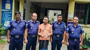 বগুড়ায় নাশকতার মামলায় কালের কণ্ঠের সাংবাদিক গ্রেপ্তার
