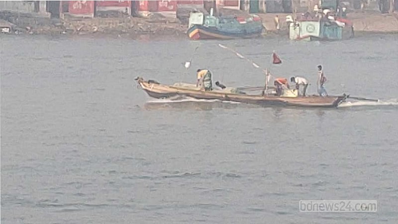 ২ মাসের নিষেধাজ্ঞা শেষে নদীতে নেমে মেলেনি কাঙ্ক্ষিত ইলিশ