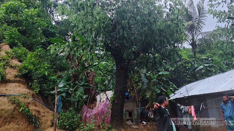 চট্টগ্রামে মৌসুমের সর্বোচ্চ বৃষ্টি, পাহাড় ধসের শঙ্কায় মাইকিং