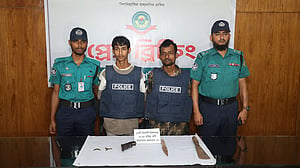 থানা থেকে লুট করা অস্ত্রে ছিনতাই-ডাকাতি