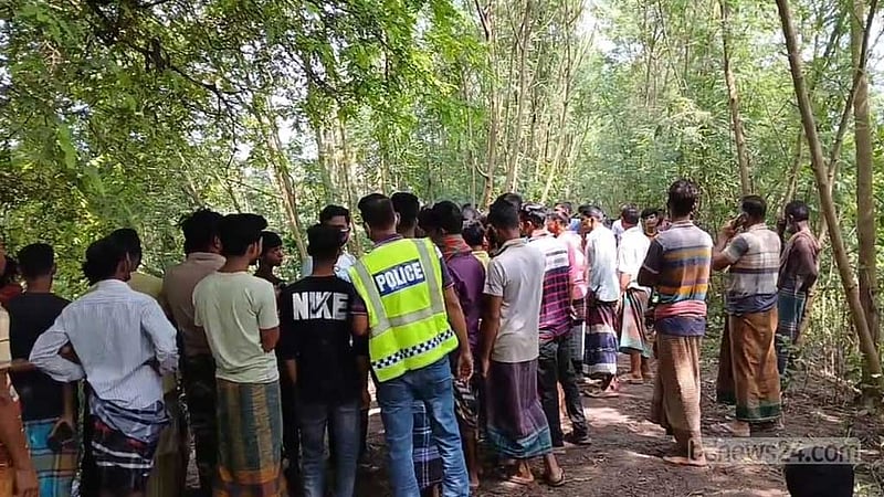 চুয়াডাঙ্গায় সেচখালের পাশে ঝোপঝাড়ে পড়েছিল অর্ধগলিত লাশ