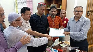 কুমিল্লা সিটি করপোরেশনের বর্ধিত সেবামূল্য তালিকা স্থগিত