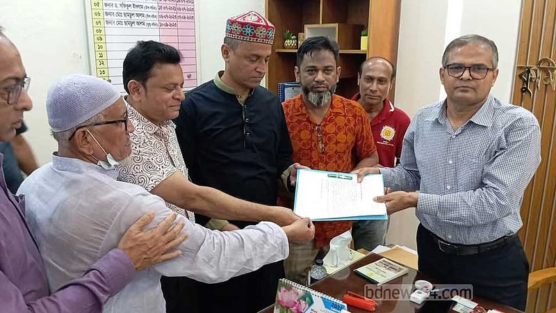 কুমিল্লা সিটি করপোরেশনের বর্ধিত সেবামূল্য তালিকা স্থগিত