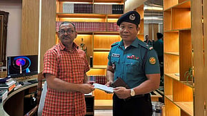 বৈষম্যবিরোধী ছাত্র আন্দোলনের ‘মব’ সামলে পুরষ্কৃত ধানমণ্ডির ওসি