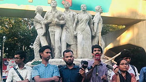 জামায়াত নেতা আজহারের খালাসের প্রতিবাদে ঢাবিতে বিক্ষোভ