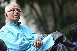 দ্বিজেন শর্মা : ইকোলজি ও বাস্তবতা