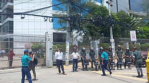 এনসিপির বিক্ষোভের ডাক: নির্বাচন ভবনে বাড়তি নিরাপত্তায় যৌথবাহিনী