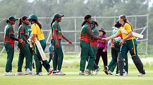 স্বর্ণাদের হতাশ করে সিরিজ প্রোটিয়াদের
