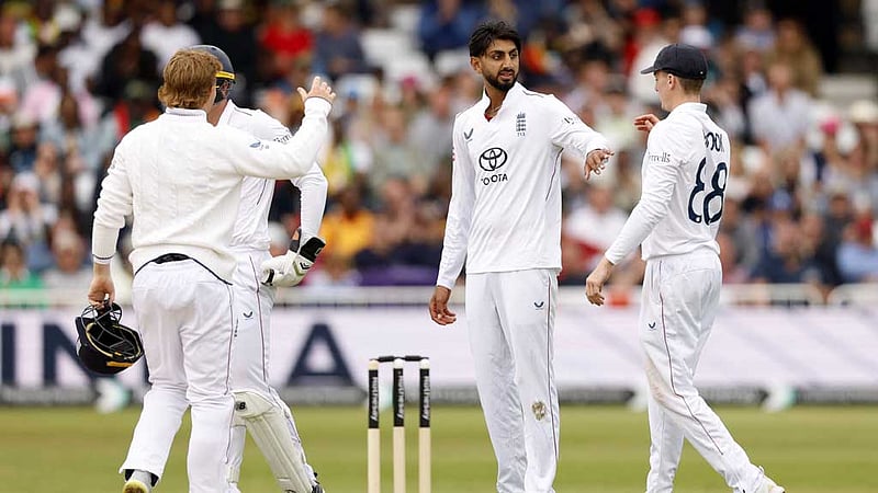 বাশিরের ৬ উইকেট, জিম্বাবুয়েকে পাত্তাই দিল না ইংল্যান্ড