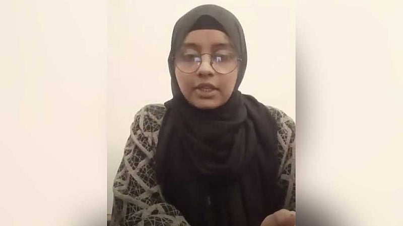 বৈষম্যবিরোধী নেত্রী লিজার বহিষ্কারাদেশ প্রত্যাহার, পাবেন কারণ দর্শাও নোটিস