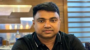 ‘কোটি কোটি’ টাকা নিয়ে লাপাত্তা সাউথইস্ট ব্যাংকের কর্মকর্তা, উৎকণ্ঠায় গ্রাহক