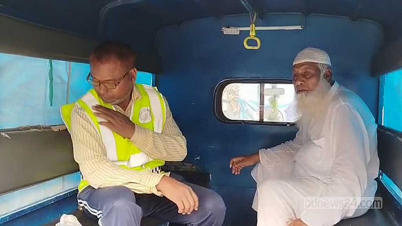 গাইবান্ধায় ওএমএসের চাল কালোবাজারে বিক্রির অভিযোগে ডিলার আটক