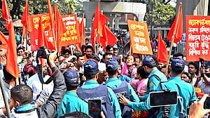 কমিশনের সুপারিশে আশায় শ্রমিক, সত্যি রেশন মিলবে?
