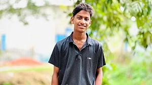 গাজীপুরে ফুটবল খেলার বিরোধে খুন, প্রতিপক্ষের বাড়িতে আগুন
