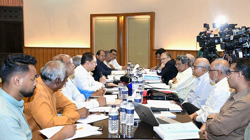 ঐকমত্য কমিশনের সংলাপ: তত্ত্বাবধায়ক ফেরানোর পক্ষে গণফোরাম