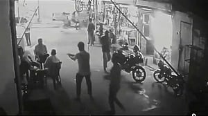 রাজধানীর বাড্ডায় বিএনপি নেতাকে গুলি করে হত্যা