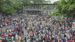 রাজনৈতিক ‘অনিশ্চয়তায়’ অর্থনীতির কী হাল?