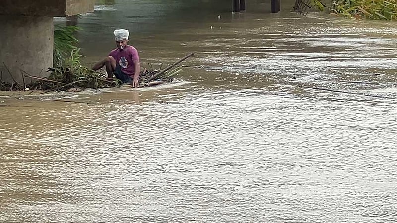 খাগড়াছড়িতে মাইনী নদীর প্রবল স্রোতে নিখোঁজ ১