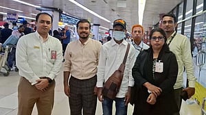 রাশিয়ায় চিকিৎসা শেষে ফিরেছেন আন্দোলনে আহত খোকন