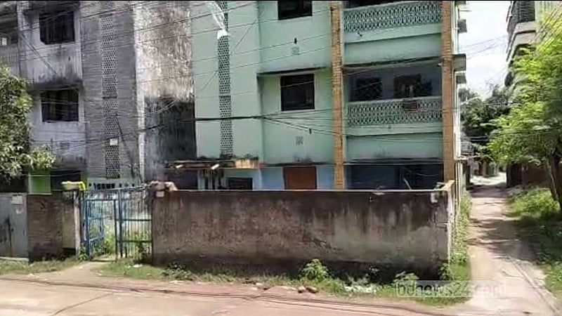 কুষ্টিয়ায় সেনা অভিযানে ‘শীর্ষ সন্ত্রাসী’ সুব্রত বাইন গ্রেপ্তার