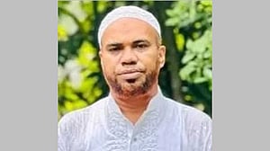 লক্ষ্মীপুরে আওয়ামী লীগ নেতাকে হাতকড়াসহ ‘ছিনিয়ে নিলেন’ সমর্থকরা