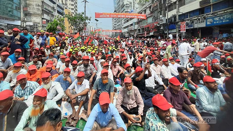 শ্রমিক দলের মে দিবসের সমাবেশে নির্বাচনের দাবিতে স্লোগান