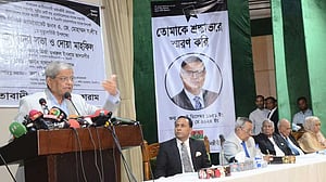 এমন কাজ করবেন না যা জাতির বিরুদ্ধে যাবে: সরকারকে সতর্ক করলেন ফখরুল