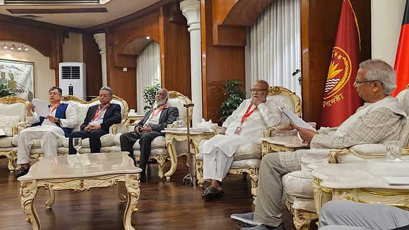 প্রধান উপদেষ্টার সঙ্গে বৈঠকে বিএনপি
